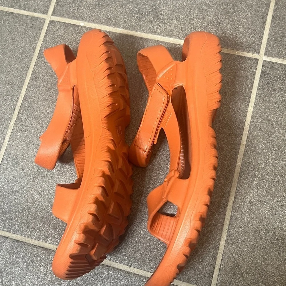 Teva Hurricane Drift Orange Sandal Strap Shoes  11 beach hiking trails outdoors